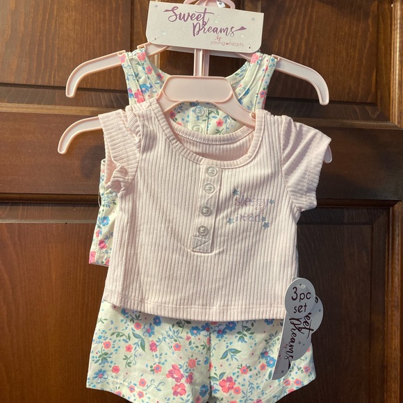 Sweet Dreams Other - Girls‎ 3 Piece Pajama Set. NWT.